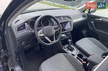 Позашляховик / Кросовер Volkswagen Tiguan 2021 в 