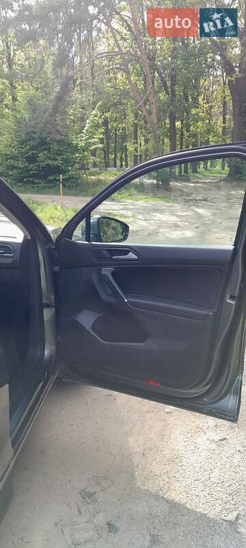 Внедорожник / Кроссовер Volkswagen Tiguan 2017 в Житомире фото 9 Внедорожник / Кроссовер Volkswagen Tiguan 2017 в Житомире