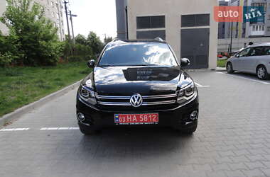 Внедорожник / Кроссовер Volkswagen Tiguan 2015 в 