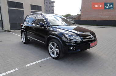Внедорожник / Кроссовер Volkswagen Tiguan 2015 в 