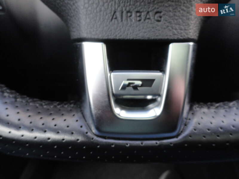 Внедорожник / Кроссовер Volkswagen Tiguan 2015 в Луцке