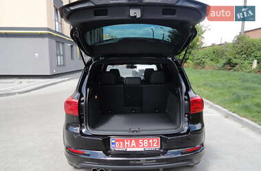 Внедорожник / Кроссовер Volkswagen Tiguan 2015 в 