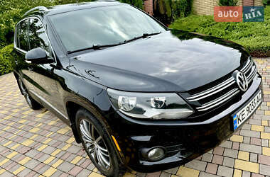 Позашляховик / Кросовер Volkswagen Tiguan 2014 в 