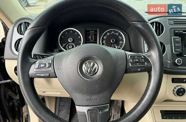 Позашляховик / Кросовер Volkswagen Tiguan 2014 в 