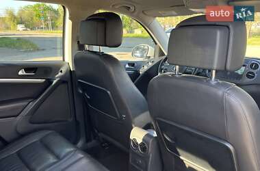 Позашляховик / Кросовер Volkswagen Tiguan 2015 в 