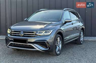 Позашляховик / Кросовер Volkswagen Tiguan 2021 в Луцьку