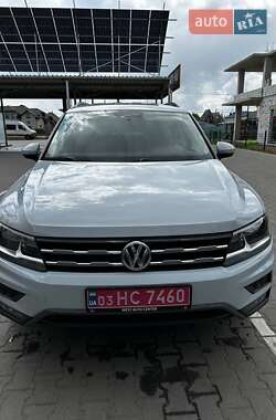 Внедорожник / Кроссовер Volkswagen Tiguan 2018 в 