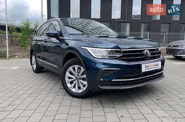 Внедорожник / Кроссовер Volkswagen Tiguan 2022 в 