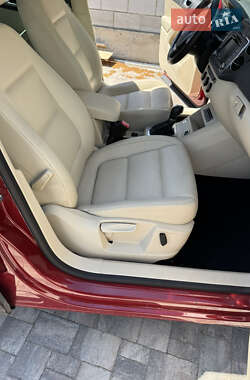 Внедорожник / Кроссовер Volkswagen Tiguan 2014 в 