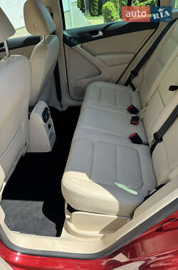Внедорожник / Кроссовер Volkswagen Tiguan 2014 в 