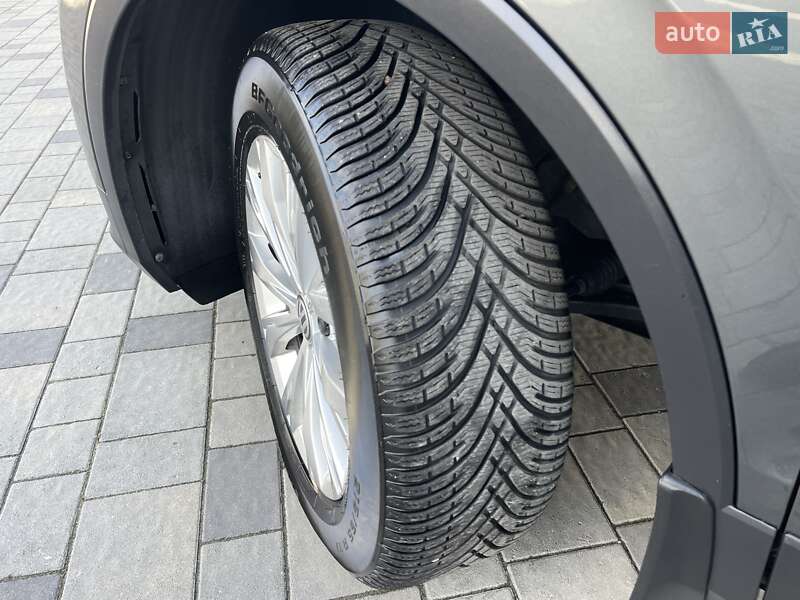 Внедорожник / Кроссовер Volkswagen Tiguan 2019 в Киеве