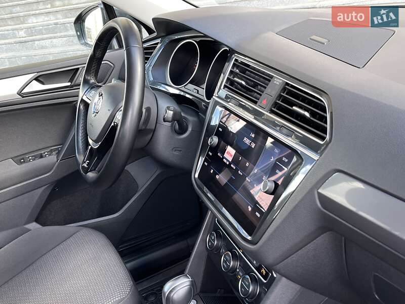 Внедорожник / Кроссовер Volkswagen Tiguan 2019 в Киеве