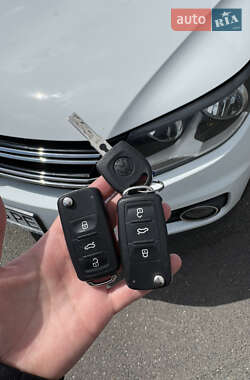 Внедорожник / Кроссовер Volkswagen Tiguan 2016 в 