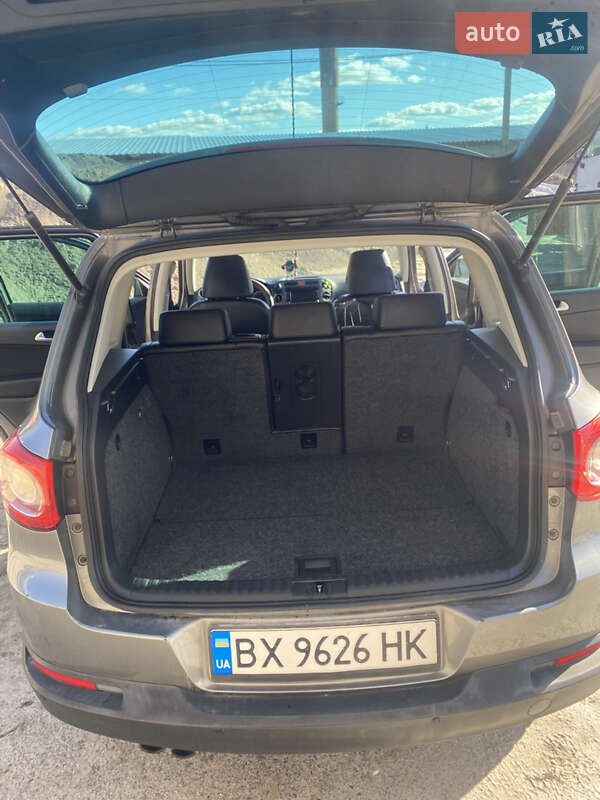 Позашляховик / Кросовер Volkswagen Tiguan 2010 в Ярмолинцях