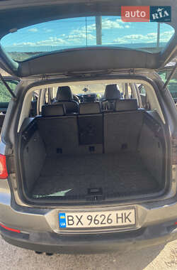 Позашляховик / Кросовер Volkswagen Tiguan 2010 в 
