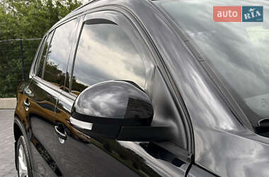 Позашляховик / Кросовер Volkswagen Tiguan 2012 в 