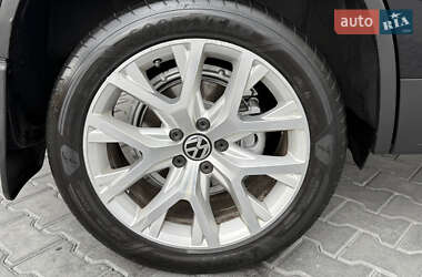 Позашляховик / Кросовер Volkswagen Tiguan 2012 в 