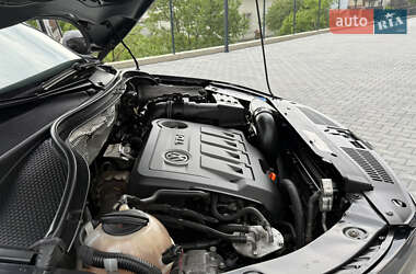 Позашляховик / Кросовер Volkswagen Tiguan 2012 в 