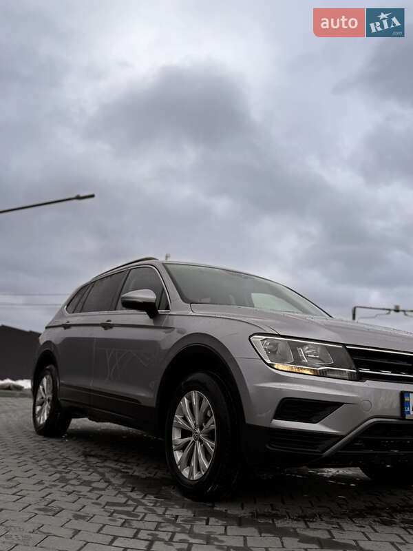 Внедорожник / Кроссовер Volkswagen Tiguan 2019 в Ивано-Франковске