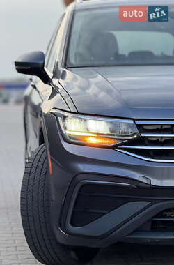 Позашляховик / Кросовер Volkswagen Tiguan 2022 в 