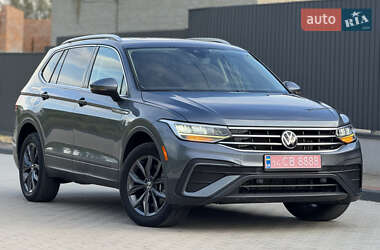 Позашляховик / Кросовер Volkswagen Tiguan 2022 в 