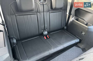Позашляховик / Кросовер Volkswagen Tiguan 2022 в 