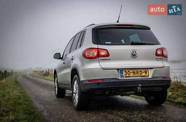 Позашляховик / Кросовер Volkswagen Tiguan 2010 в 