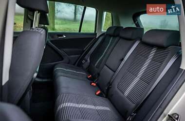 Позашляховик / Кросовер Volkswagen Tiguan 2010 в 