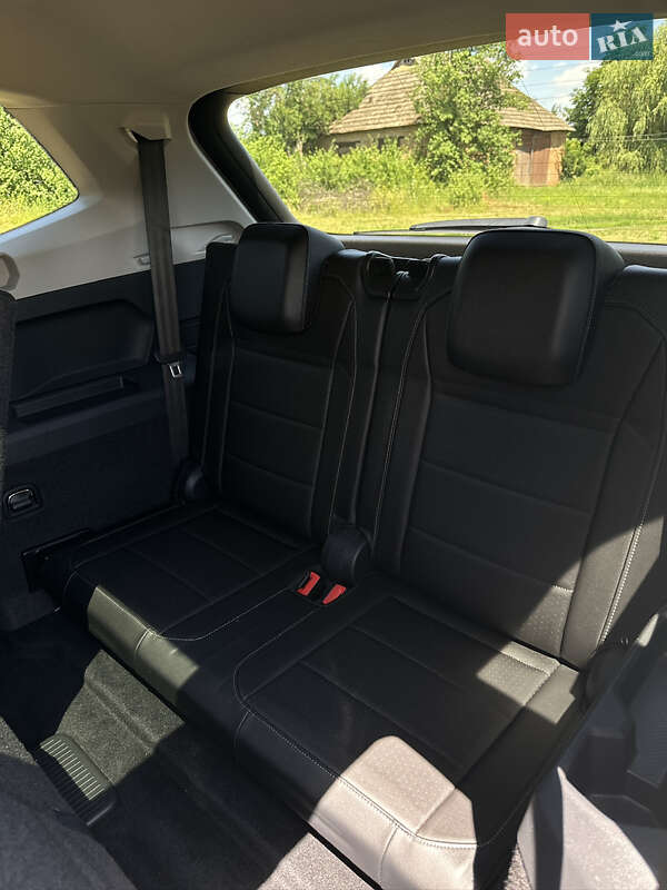 Внедорожник / Кроссовер Volkswagen Tiguan 2018 в Лохвице