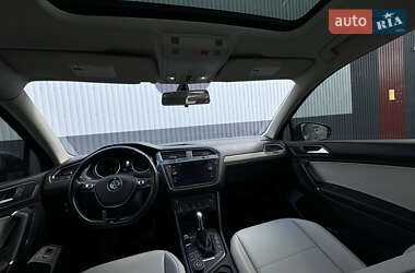 Внедорожник / Кроссовер Volkswagen Tiguan 2018 в 