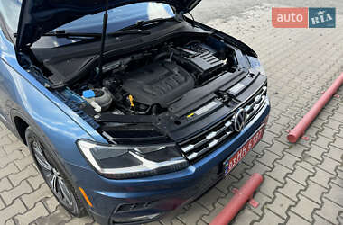 Внедорожник / Кроссовер Volkswagen Tiguan 2018 в 