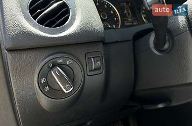 Позашляховик / Кросовер Volkswagen Tiguan 2013 в 