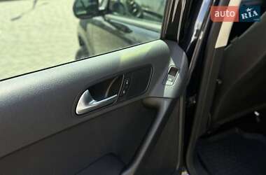 Позашляховик / Кросовер Volkswagen Tiguan 2013 в 