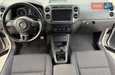 Позашляховик / Кросовер Volkswagen Tiguan 2013 в 