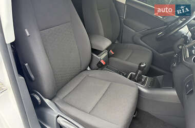 Позашляховик / Кросовер Volkswagen Tiguan 2013 в 