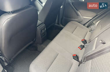 Позашляховик / Кросовер Volkswagen Tiguan 2013 в 