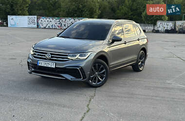 Позашляховик / Кросовер Volkswagen Tiguan 2021 в Харкові