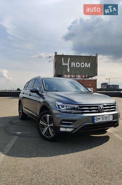 Позашляховик / Кросовер Volkswagen Tiguan 2017 в Києві