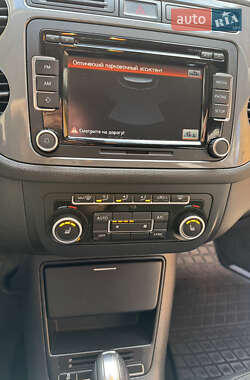 Внедорожник / Кроссовер Volkswagen Tiguan 2013 в 