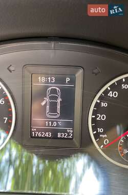 Позашляховик / Кросовер Volkswagen Tiguan 2012 в 