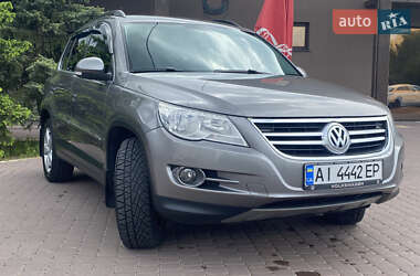 Внедорожник / Кроссовер Volkswagen Tiguan 2010 в 