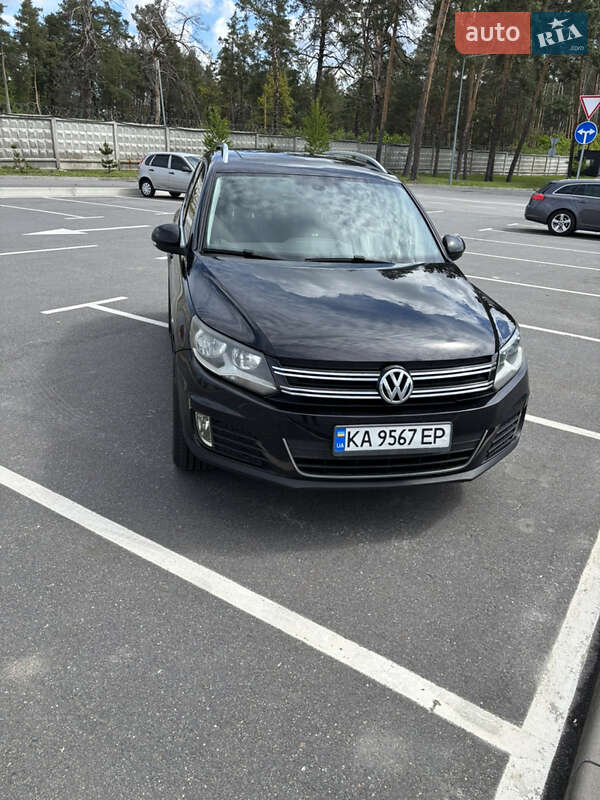 Внедорожник / Кроссовер Volkswagen Tiguan 2016 в 