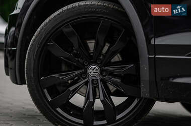 Внедорожник / Кроссовер Volkswagen Tiguan 2020 в 