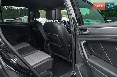 Внедорожник / Кроссовер Volkswagen Tiguan 2020 в 