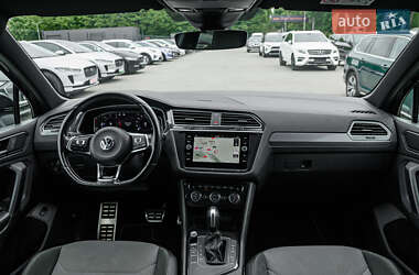 Внедорожник / Кроссовер Volkswagen Tiguan 2020 в 