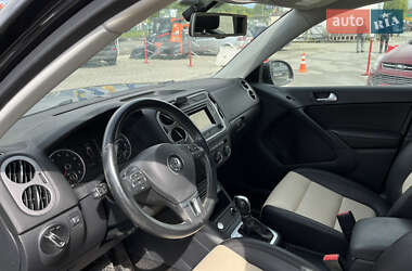 Позашляховик / Кросовер Volkswagen Tiguan 2016 в 