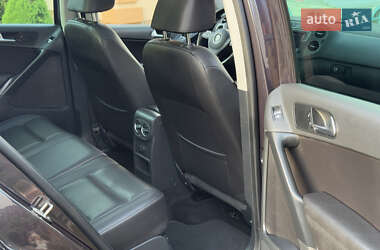 Позашляховик / Кросовер Volkswagen Tiguan 2016 в 