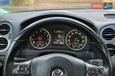 Позашляховик / Кросовер Volkswagen Tiguan 2016 в 