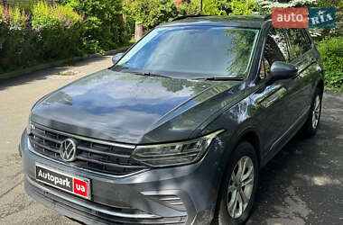 Внедорожник / Кроссовер Volkswagen Tiguan 2021 в Киеве