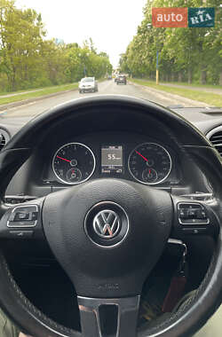 Позашляховик / Кросовер Volkswagen Tiguan 2011 в 